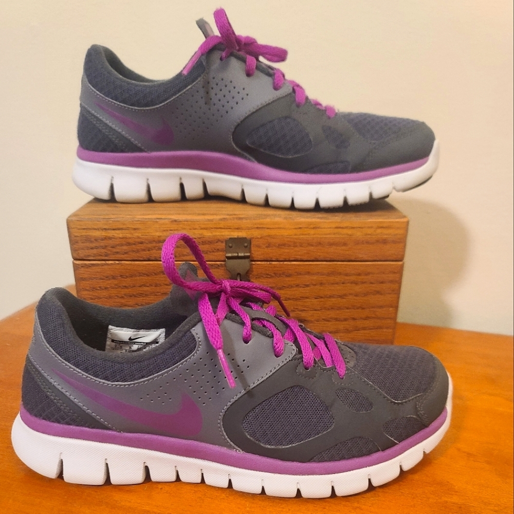 Nike Flex 2012 Running Shoes Grey & Purple Size 7.5